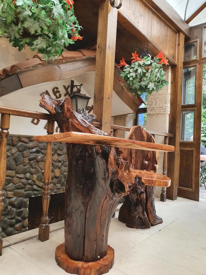 Семеен Хотел Българи Montana Exterior photo